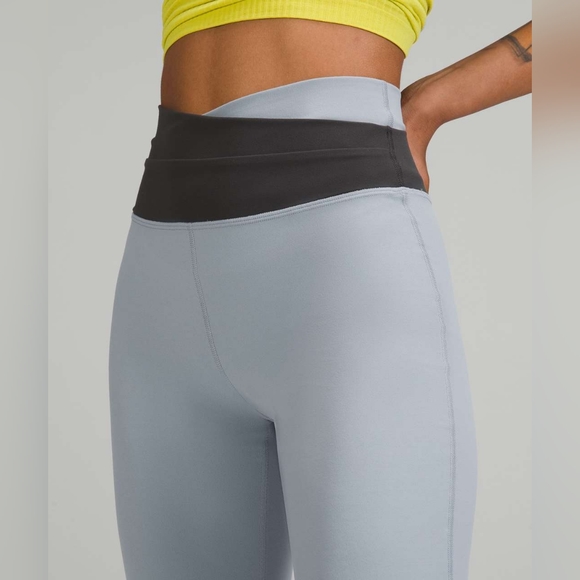 Lululemon Throwback Astro Pant in Chambray / Graphite Grey - Picture 4 of 9